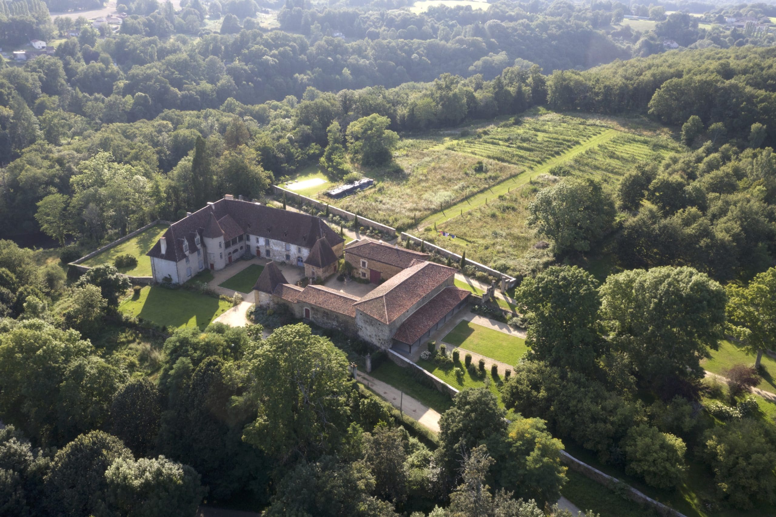 Vue du drone : château de Losmonerie